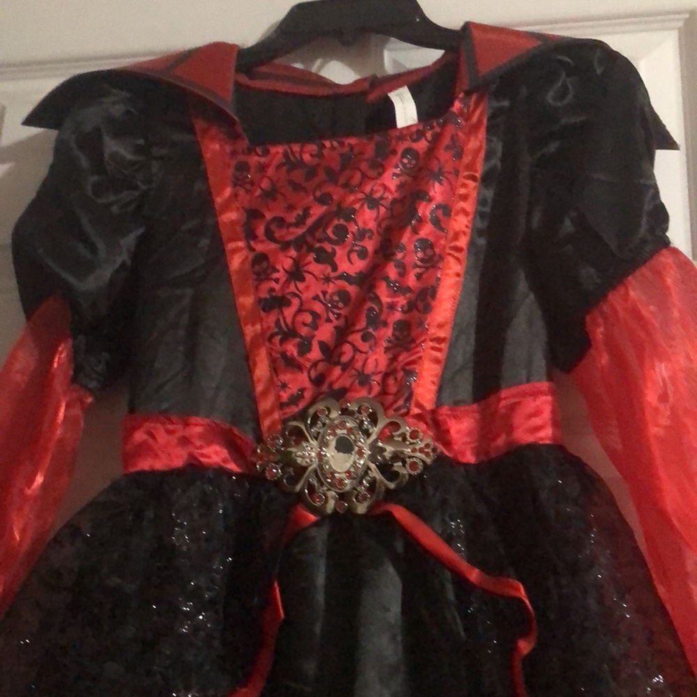 Girls costume - Picture 2 of 9